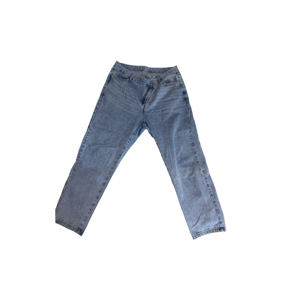 SHEIN women style uneven button Jeans